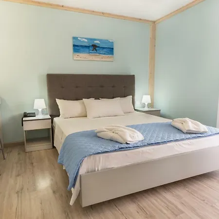 Sunrise Suites *